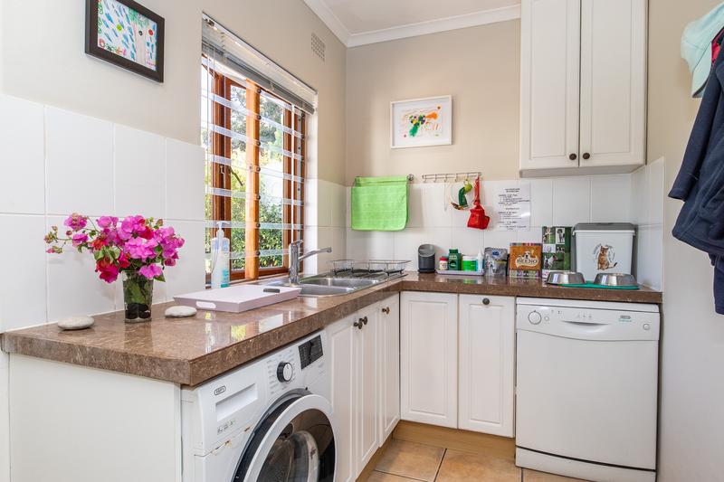 3 Bedroom Property for Sale in Constantia Western Cape
